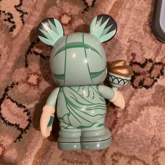 Disney 3” Vinylmation - Picture 2 of 3